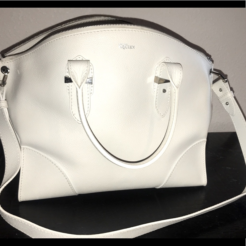 Alexander McQueen Legend bag 2015